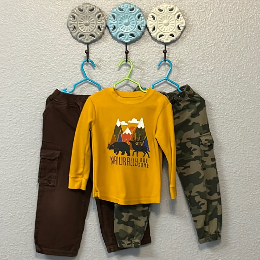 Garanimals Toddler Boys 4T Long-sleeved graphic thermal top & set of 2 pants